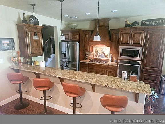 2nd image of 1116 Magnolia Dr