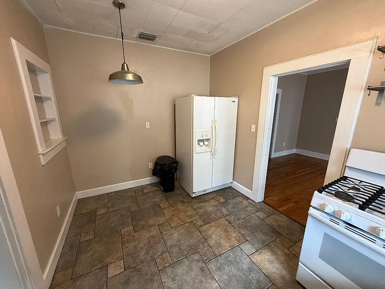 1115 Elmwood St — Photo 10