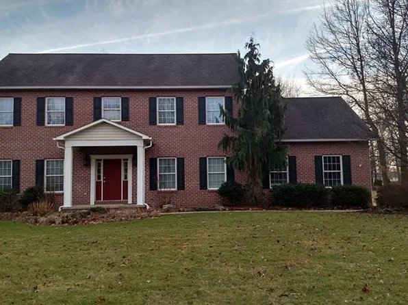 3824 Timber Ln, Hermitage, PA 16148