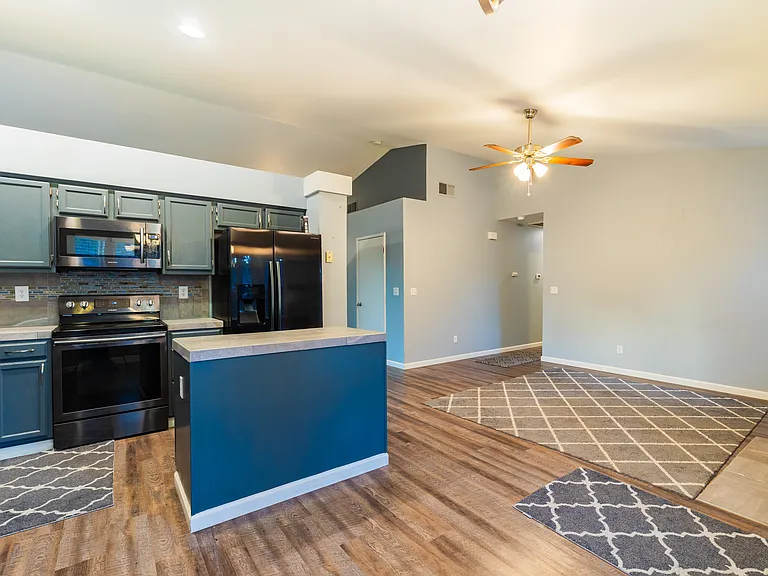 2834 Mitchell Ave — Photo 8