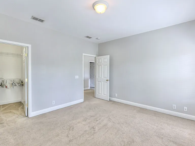 2111 Gold Valley Dr — Photo 20