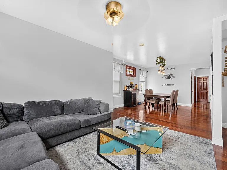 166 Woodridge St #1 — Photo 4