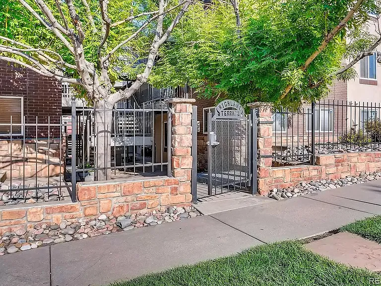 2345 N Clay St #8 — Photo 3