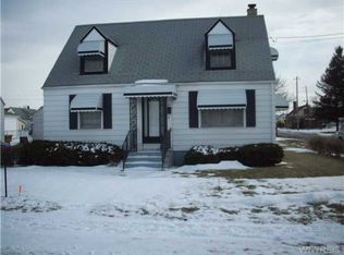 49 Linden St, Cheektowaga, NY 14206