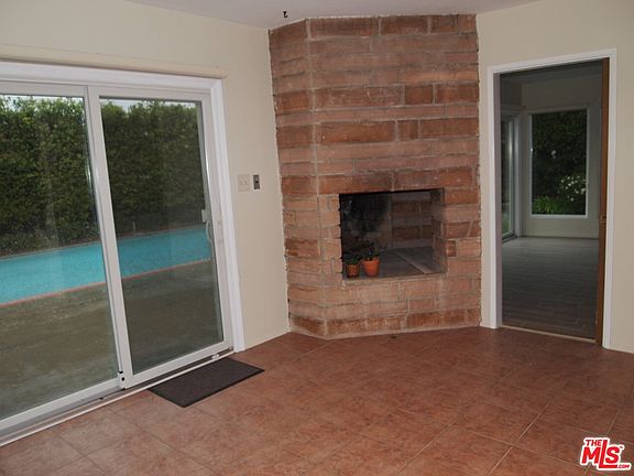 5th image of 5913 Blairstone Dr