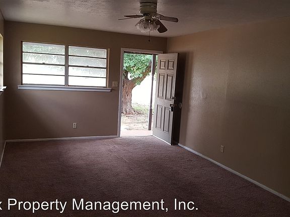 3rd image of 716 W 4th St