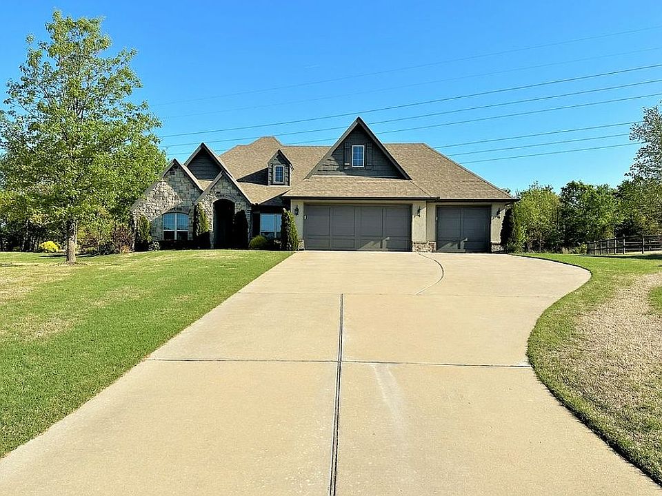 1st image of 630 Cross Timbers Blvd