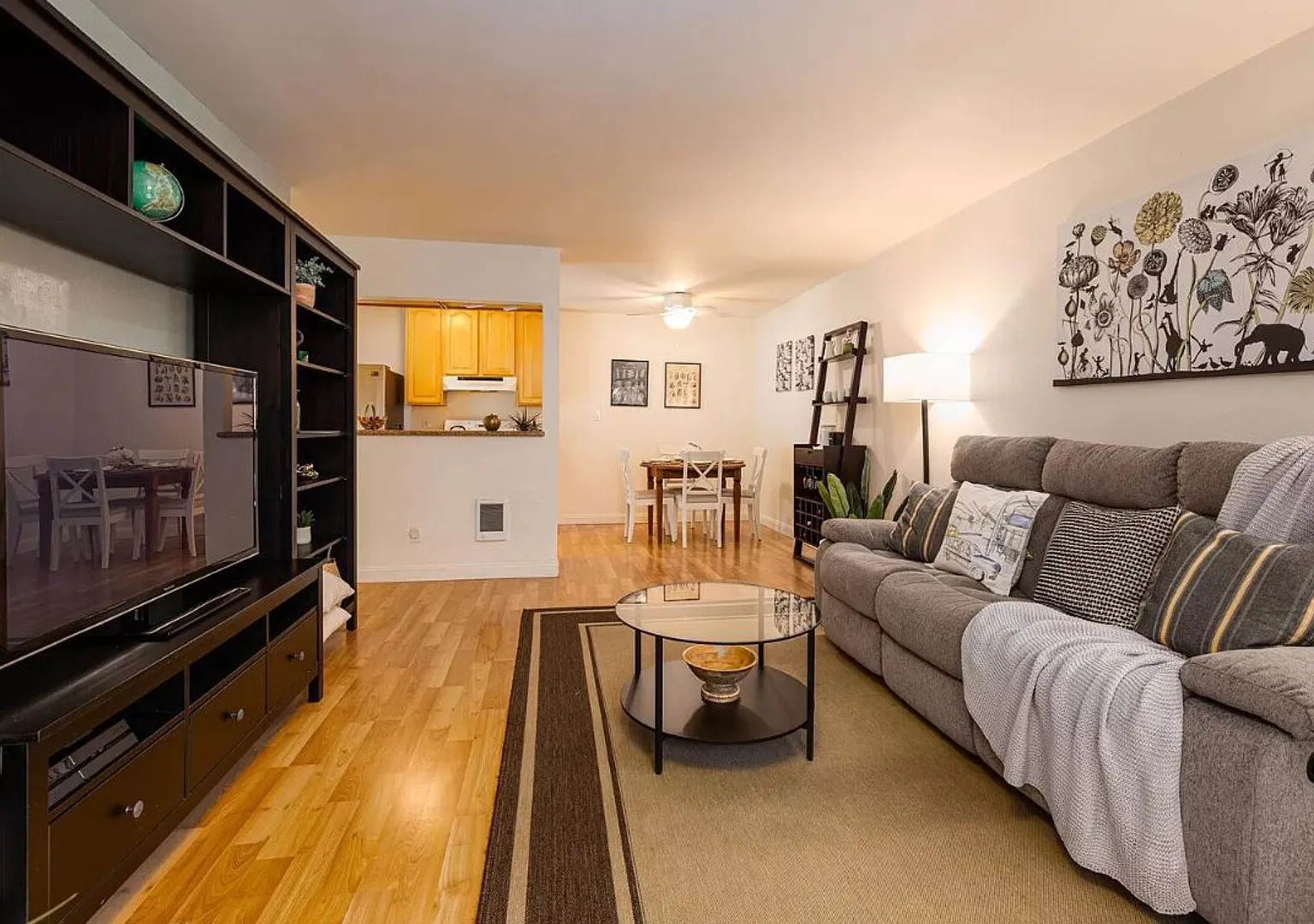 Adam's Point Condo — Photo 1