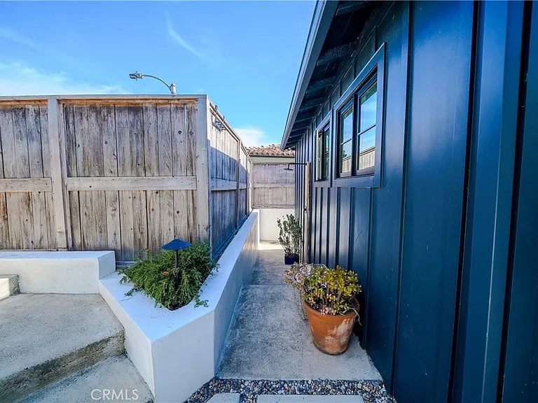 843 La Vista Dr — Photo 4