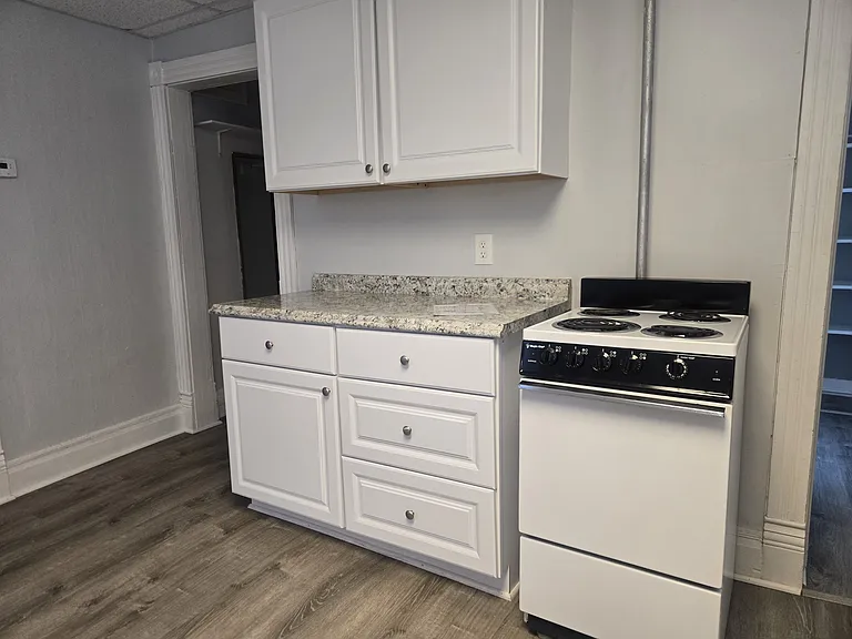 319 S Shelby St #1B — Photo 4