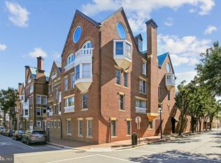 125 N Lee St #DH409, Alexandria, VA 22314