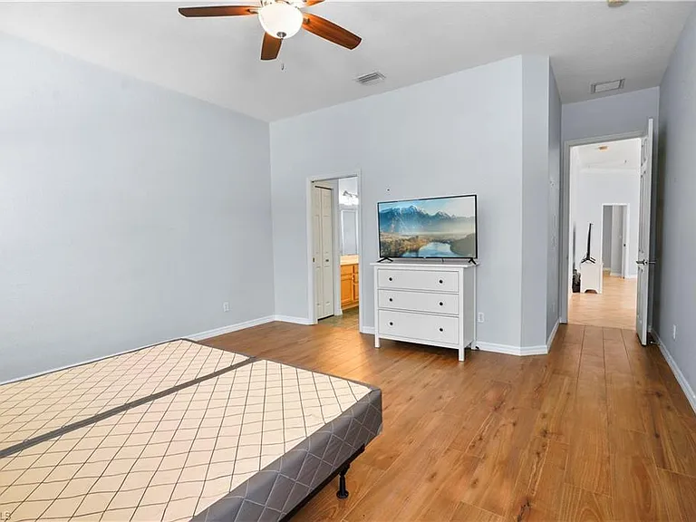 6522 Waverly Green Way — Photo 11