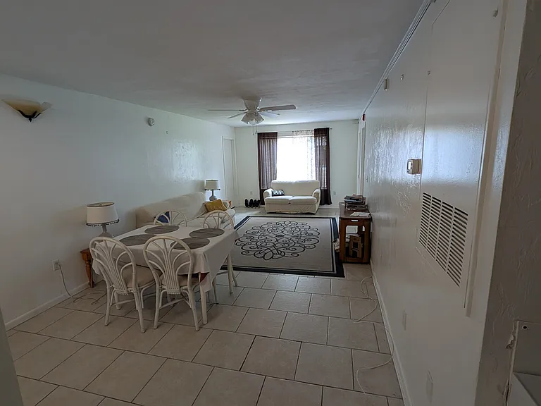 3800 SW 20th Ave #405 — Photo 8