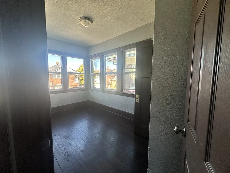 4114 W Euclid St — Photo 8