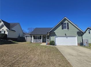 1512 Laurel Oak Dr, Fayetteville, NC 28314