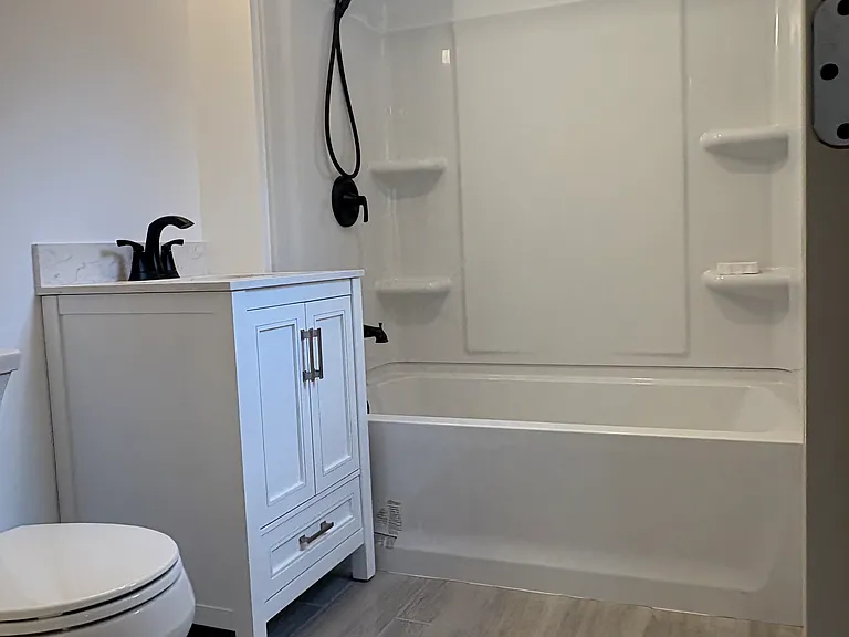 469 Amherst St #2R — Photo 5