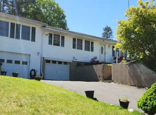 21 Brookview Avenue, Wallingford, CT 06492