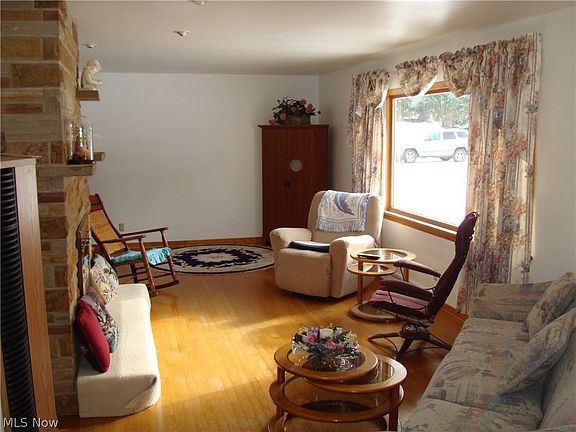 2nd image of 115 Norton Heights Dr