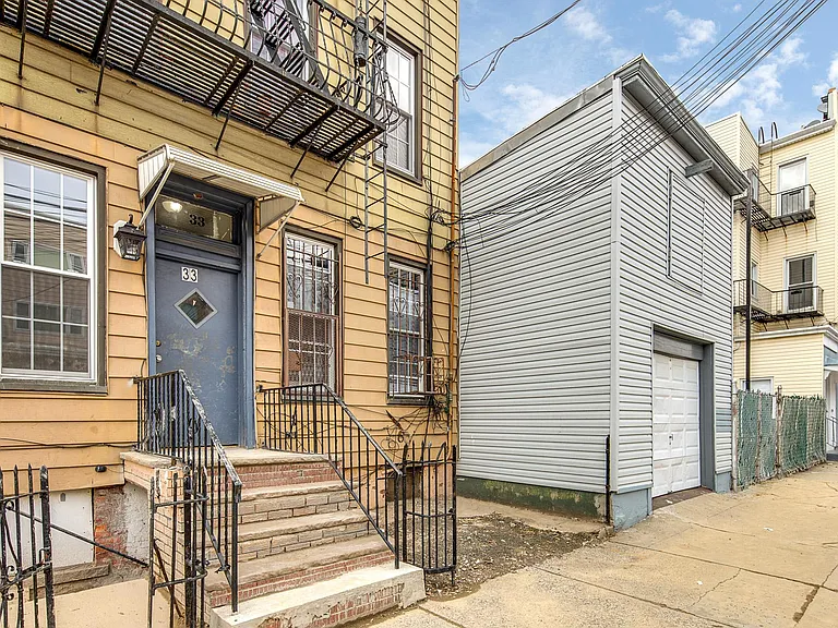 33 Hancock Ave #3R — Photo 10