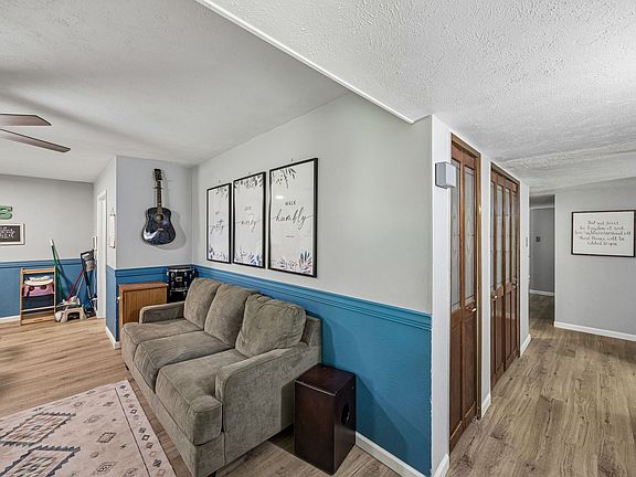3rd image of 2617 Emberwood Dr