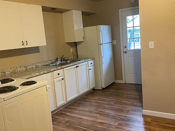 4th image of 5-7 W Empire St #9