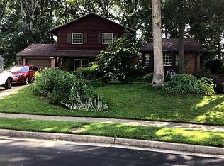 6114 Roxbury Ave, Springfield, VA 22152