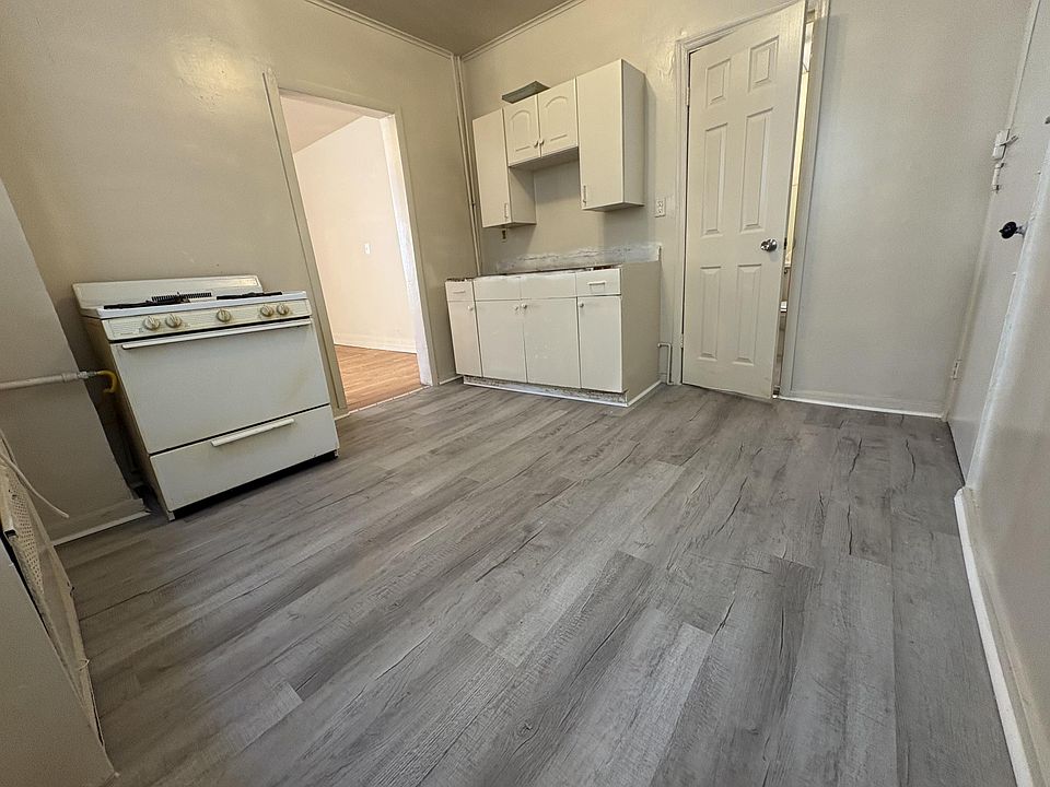 1st image of 388 Avenue C APT 3