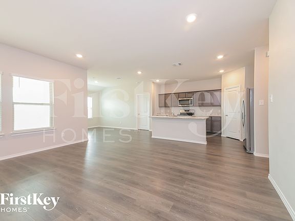 5th image of 1608 River Oak Ln