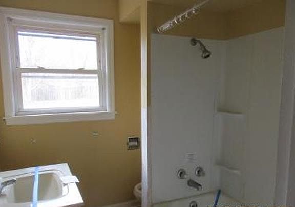 3rd image of 1698 Athena Dr