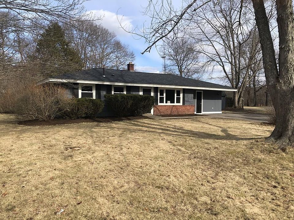 2nd image of 5 Lynn Rd