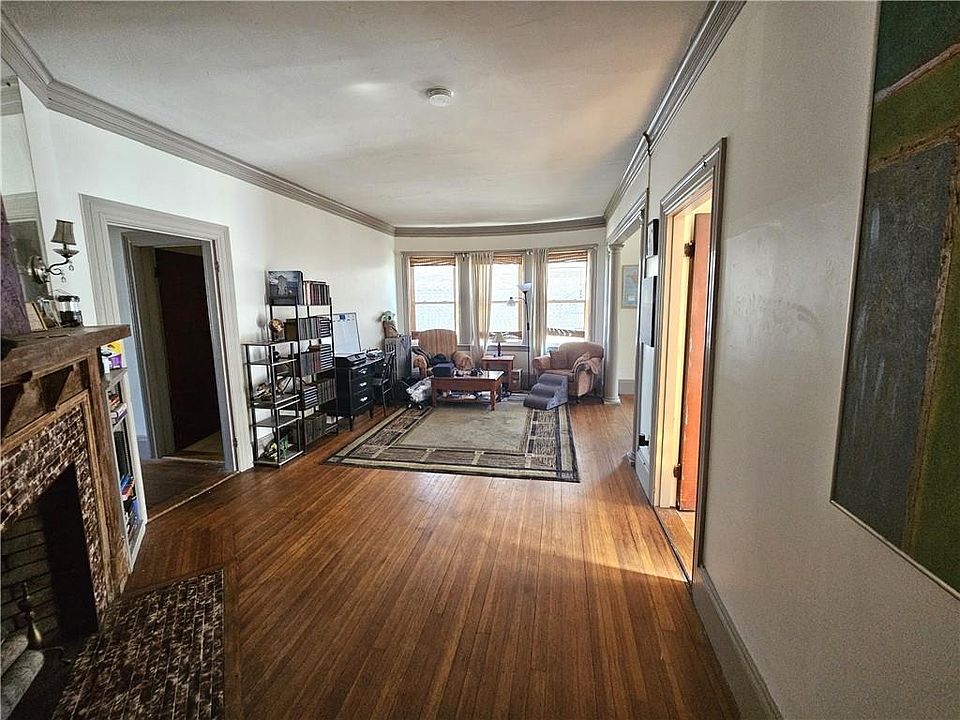 1st image of 29 Laura St #2