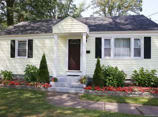 137 Woodycrest Dr, East Hartford, CT 06118
