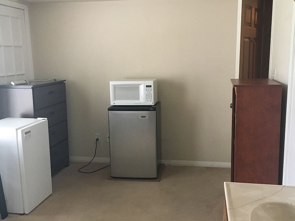 2nd image of 2405 Rio Grande St