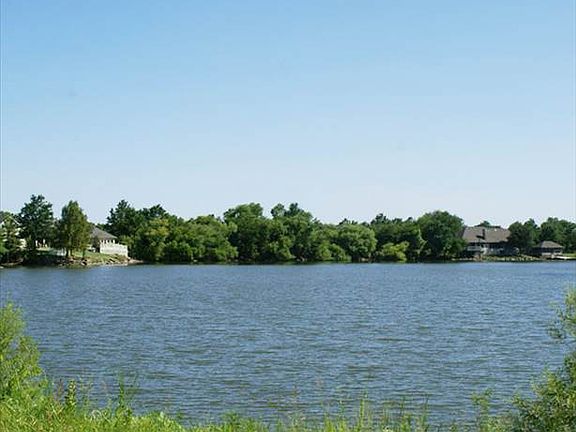 5th image of 2 Shelter Lake Dr