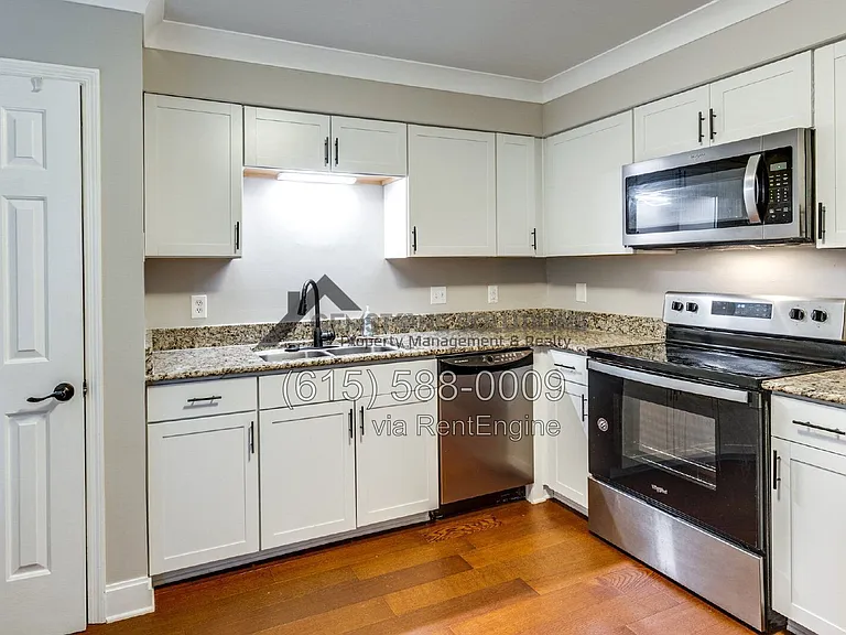 717 Fox Ridge Dr — Photo 17