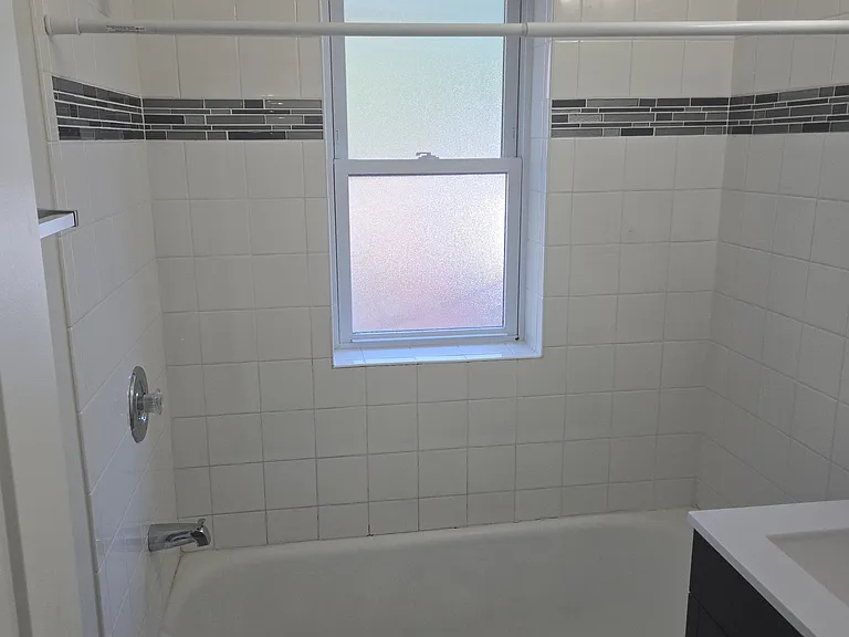 3819 N Greenview Ave #2 — Photo 8