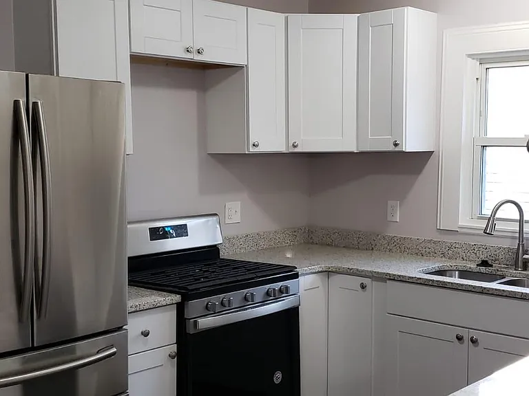 279 Madison Ave — Photo 4