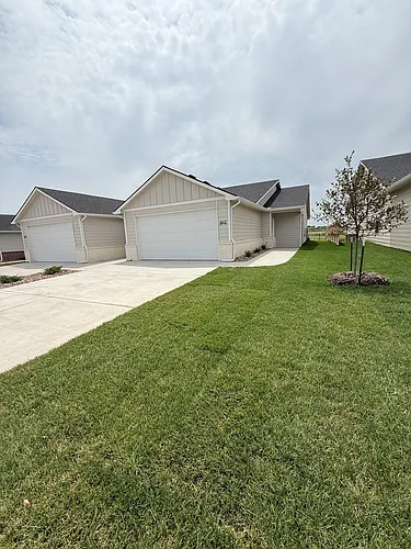 5417 W Rolly #200 Photo 1