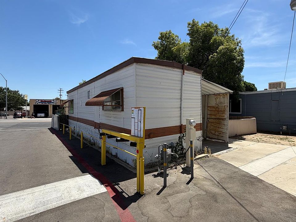 2nd image of 510 Roberts Ln #22