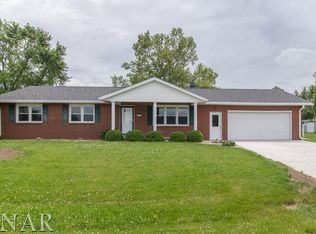 103 Boulder Dr, Gridley, IL 61744