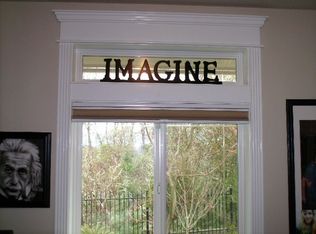 156 NW Fall Run Dr, Grants Pass, OR 97526