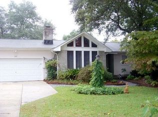 216 Star Hill Dr, Cape Carteret, NC 28584