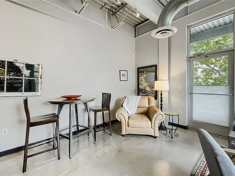 5200 Peachtree Rd #3208 — Photo 10