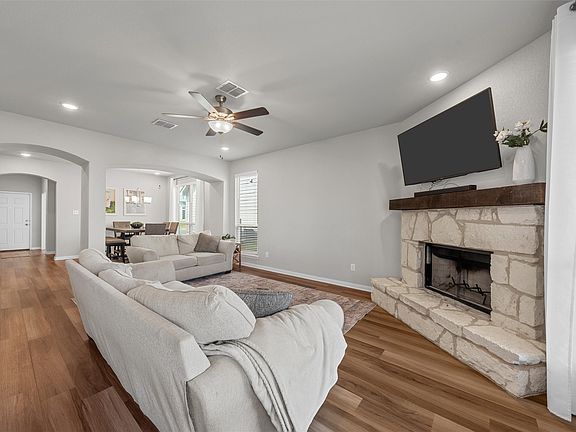 4th image of 10232 Driskill Dr