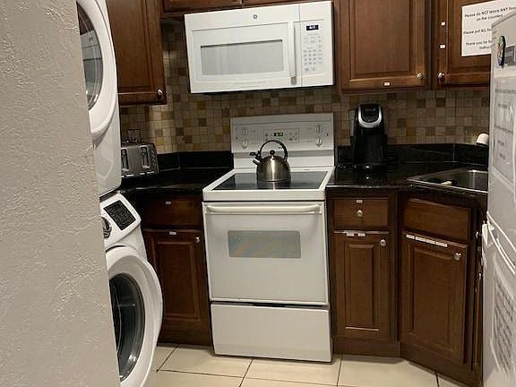4th image of 4010 Galt Ocean Dr APT 409