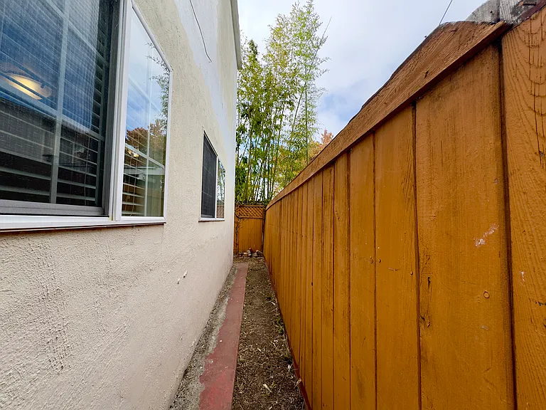 1342 Hearst Ave #B — Photo 24