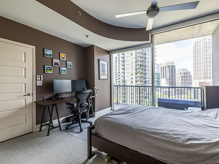1080 Peachtree St NE #1201 — Photo 10