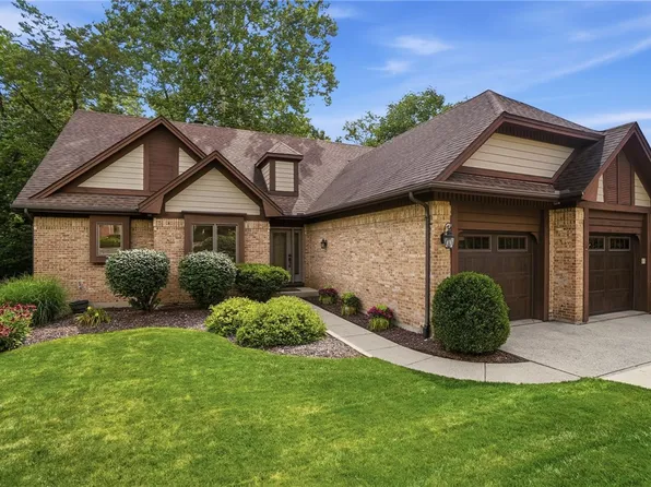 7128 Hunters Creek Dr, Dayton, OH 45459