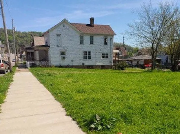 721 Walnut St, Martins Ferry, OH 43935