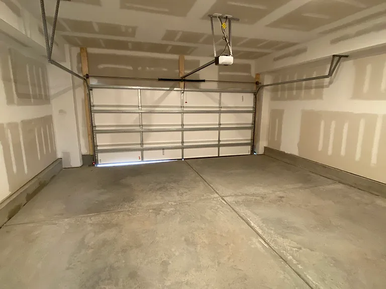 221 Adobe Pl — Photo 33